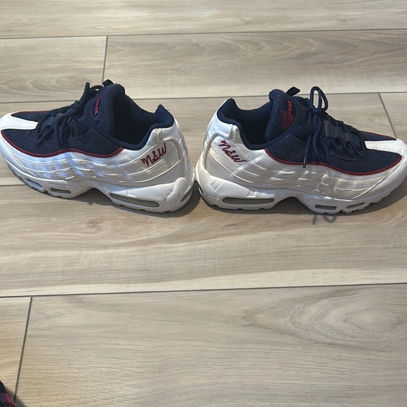 Women’s Nike Air Max 98 Navy Red White Sneakers - Size 9.5 - Picture 4 of 4